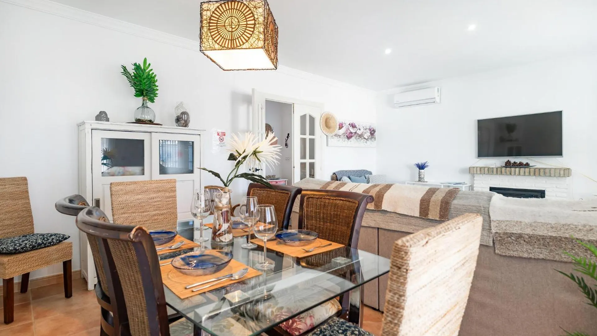 3 Bedroom Gorgeous Home In Chiclana De La Fronter Chiclana de la Frontera 0*,