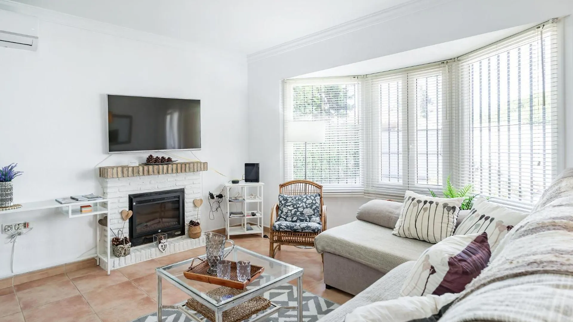 3 Bedroom Gorgeous Home In Chiclana De La Fronter Chiclana de la Frontera 0*,